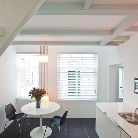 Short Maff * Den Haag